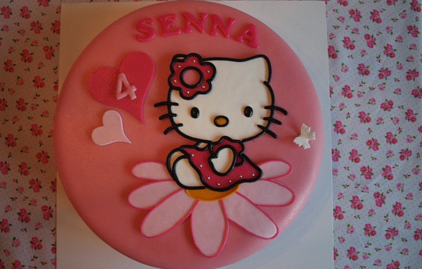 hello kitty taart